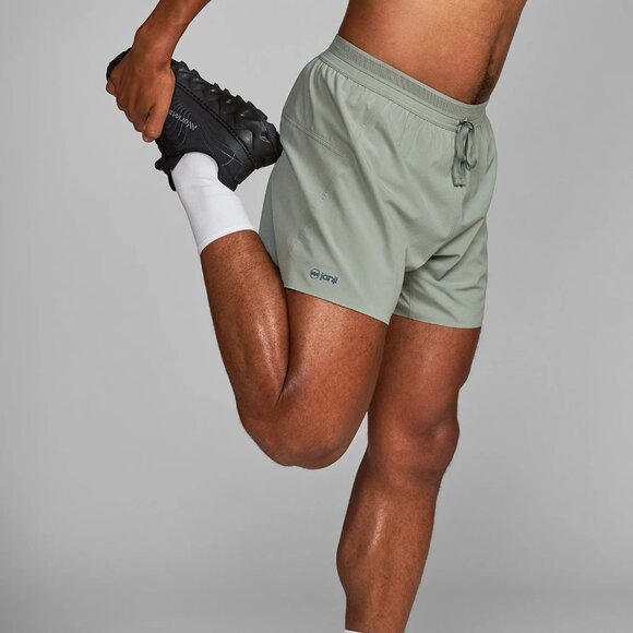 Janji Men's 5" AFO Middle Short in Glacial, Size Medium - Picture 3 of 11